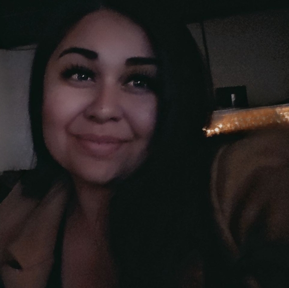 Meet your Posher, Sam - Picture 1 of 2